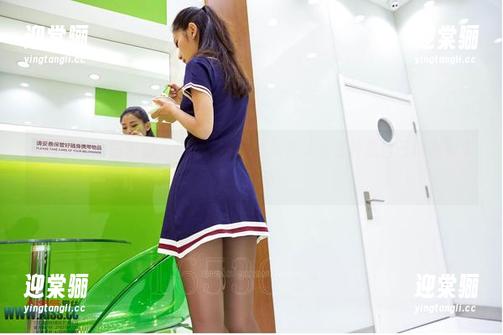爱丝又有新图包啦，维修工的每一张都让我有种想自己动手修东西的冲动。