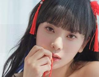 Dami(퀸다미)的在线写真——每天的日常其实也可以是七彩的糖果包装，真吃不胖！