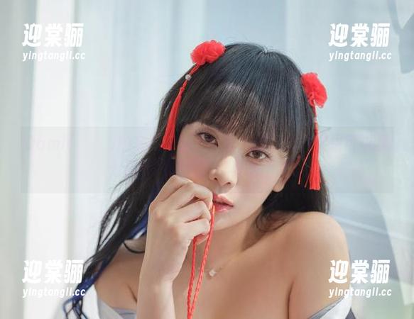 Dami(퀸다미)的在线写真——每天的日常其实也可以是七彩的糖果包装，真吃不胖！