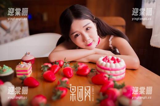 GIRLT果团网 - 藏在网盘里的璀璨礼服，龚玥菲的独家秘籍？
