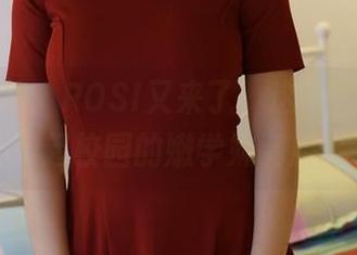 精选图集：ROSI又来了，这次是让我想起校园的嫩学妹制服