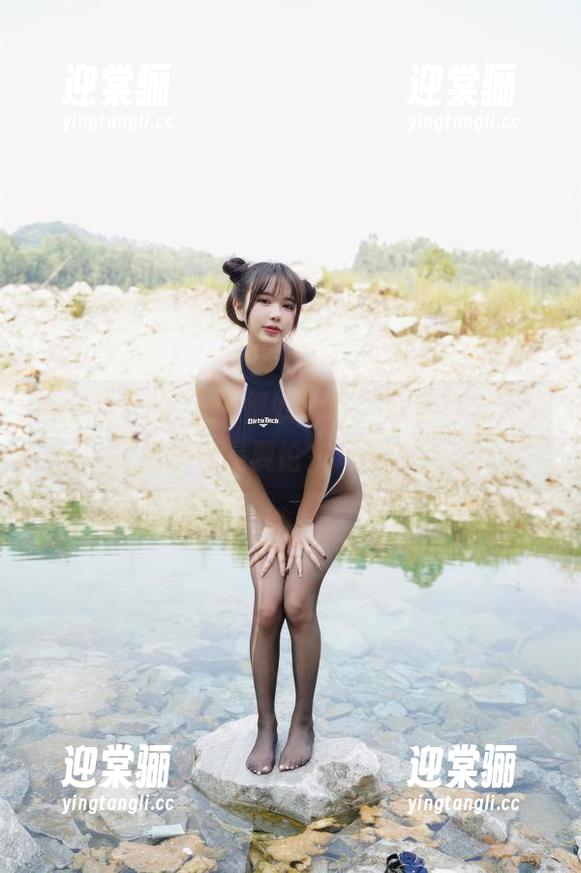 Tina很妖孽呀 护士装下的Tina很妖孽呀,私房写真:要治疗也是要论技巧的吧?