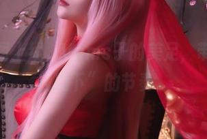 新版套图上线，Vams子的美足，带点“让我跪下”的节奏。