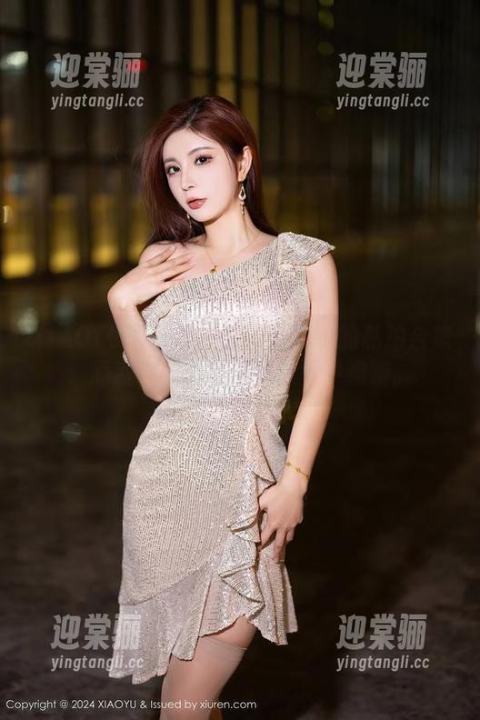 XIAOYU语画界 - 郑颖姗Bev的私拍合集：而我，只想在网袜迷雾中漫游。