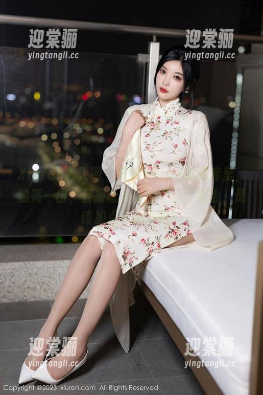 Xiuren秀人网 - 安然anran的图库里，油亮一出，直接让人滴油不止！哈哈，是该加点小心心吗？