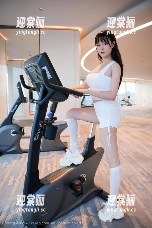 Xiuren秀人网-林子欣freya Xiuren秀人网 - 校园图片,林子欣freya有没有发现自己在拍什么?哈哈,完全无法聚焦!