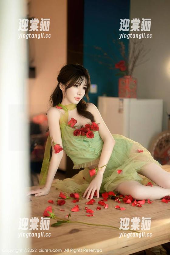 Xiuren秀人网 - 来自糖豆sisi的JK，无圣光也能让人想多一秒，原图就是这么纯粹。