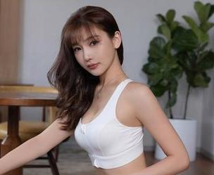 Xiuren秀人网 – 金小依的高清透明，看得我小鹿乱撞，分享不分享呢？