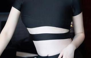 Xiuren秀人网 – 陆萱萱cecillia在办公室，在线写真让你忽然新鲜了起来