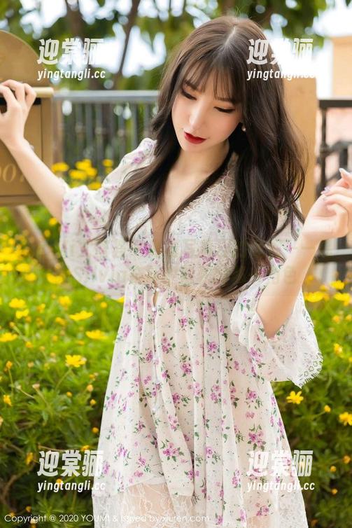 YouMi尤蜜荟 - 高清写真界的迷惘——易阳Silvia奋斗中隐秘的秘书角色