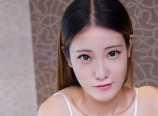 YouWu尤物馆 – 黑与白的争斗，陆萱萱Cecilia的图册里藏了个隐形的段子手？