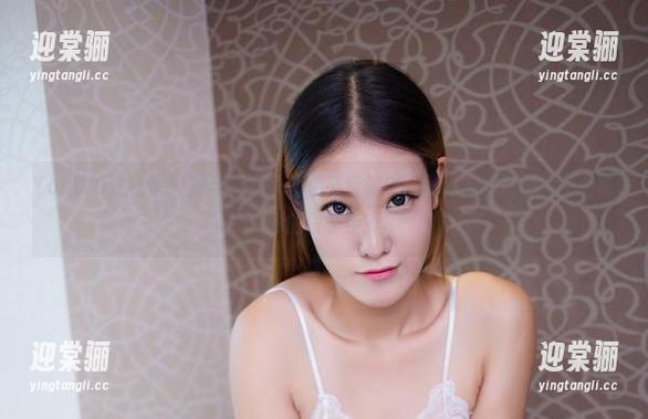 YouWu尤物馆 - 黑与白的争斗，陆萱萱Cecilia的图册里藏了个隐形的段子手？