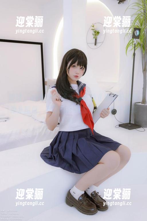 咳咳，nyako喵子大魔王的《碧蓝航线镇海》图包，互动国产老舰，也是疯狂的真爱！