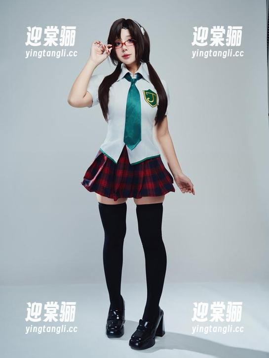 老实说，puypuy的南丁格尔万圣礼装套图让我捂脸，精选过的内容太上头！