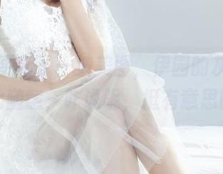 丽柜 – 更新了一波美图，伊园的灰丝竟然如此随意，咋说呢，挺有意思的。