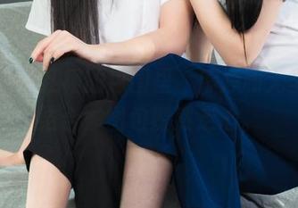 丽柜 – 在红裙的包围里，婷婷和无圣光的结合，图包骤然走心。