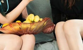 丽柜 – 柒柒壁纸速递:全网最萌玉足,背景音乐建议来点“小清新”!