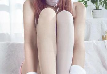 丽柜 – 甜甜的滑板女郎：在高清图片里，这些动态感觉像是停住了