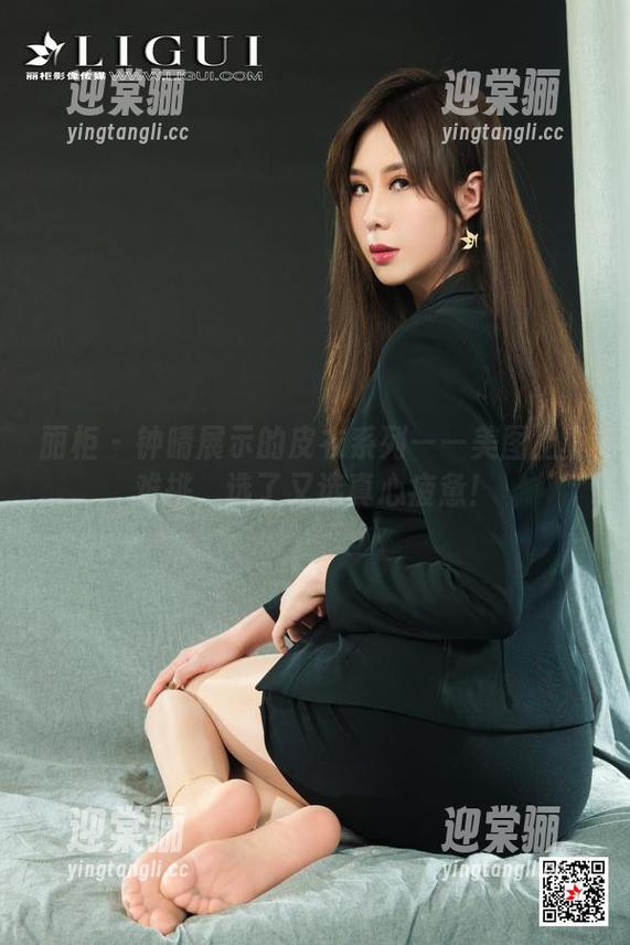 丽柜-钟晴 丽柜 - 钟晴展示的皮衣系列——美图上真难挑,选了又选真心疲惫!
