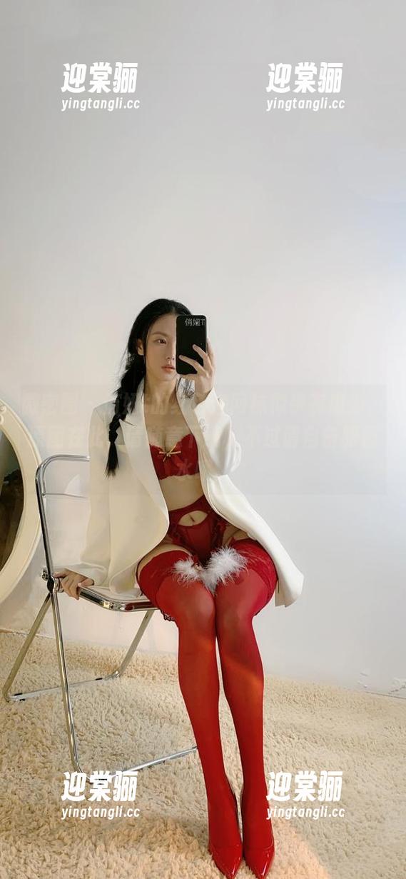 俏妞t 微密圈 - 俏妞t的红色渔网袜似乎有魔力,原图在此,请随意下载,不过请自备眼药水哦。