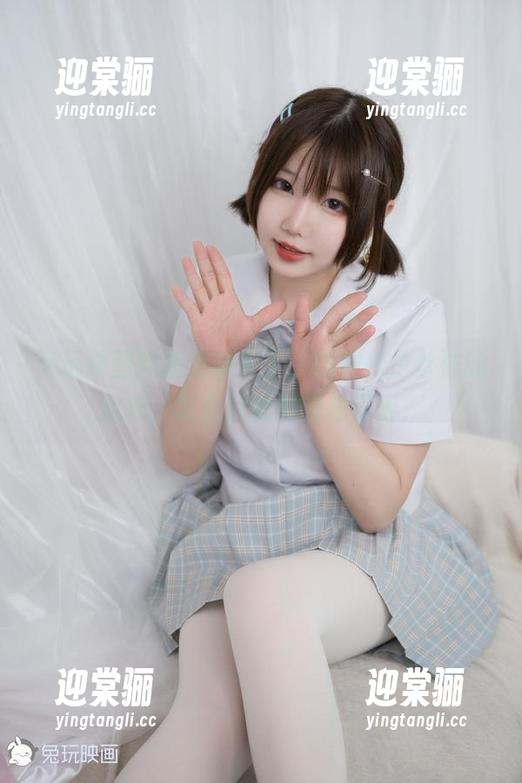 兔玩映画的新更新来了，旗袍和白丝袜的合集，怎么感觉似曾相识呢？