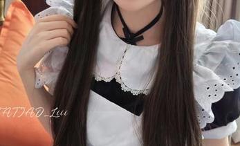 发条少女yoki的《花火》:网盘里的一束雷光,整个人都被闪到了。