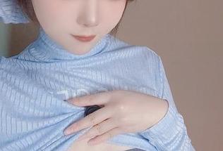 探入名濑弥七的泳装图包,里面竟然藏着让人想多看几眼的资源。