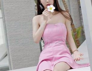 嗲囡囡 – 套图中的女神伊蓓Eva，显示了一种“随天随地都能闪光”的能力。