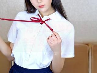 嗲囡囡 – 嗯…冯木木的油亮，图片分享会不会引发光源危机？