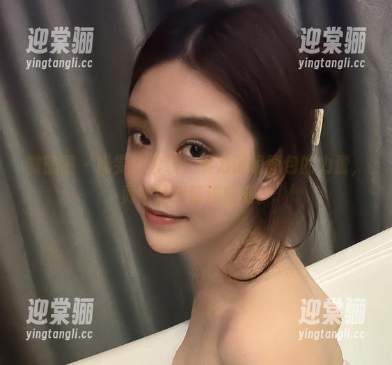 奶雯 微密圈 - 奶雯的套装,实力证明图包的力量,竟然让我留连忘返。