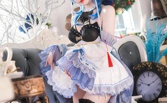 安食Ajiki的女仆套图分享——努力让机器人的无辜与可爱并存！