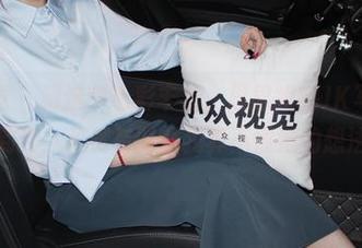 小众视觉 – 精选中色彩丰富，思思姐的JK写真总能撩到我，虽然有时候我真不懂她的想法。