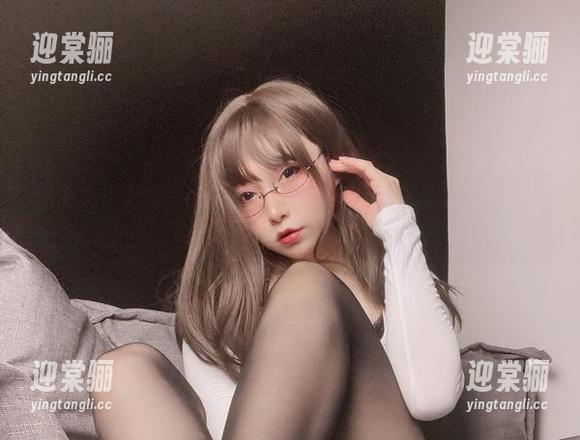 透明女仆上线，小泉学姐吖的美图你能不下载吗？太诱人了吧！
