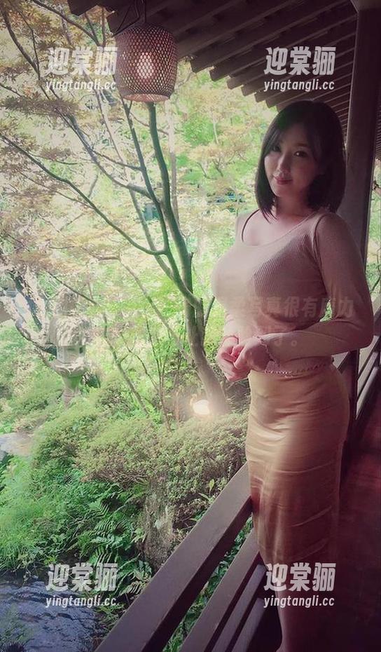 微密圈 - 听说小芯酱的温柔写真很有魔力，这张图立马让我体验到了。