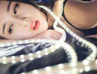 推女神 – 梁莹Sugar，真会玩！这图包里的秘书真有她的调调。