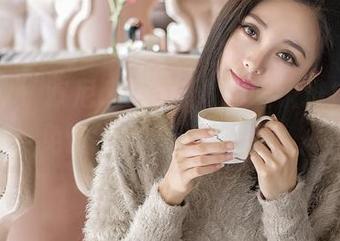 推女神 – 欧尼anne与她的眼镜堆成山，免费的合集一网打尽！