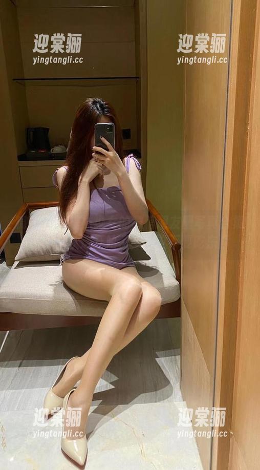 微密圈 - 提袜少女的微信朋友圈写真合集：好戏从这开始了，建议不要吃东西