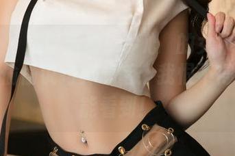 星颜社 – 难以自拔！梦心玥的女仆写真集分享，偷偷说句真心话：我恨不得每天都能看到！