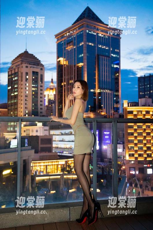 果儿Victoria 微密圈 - 正常来说,泳池应该凉快,但果儿Victoria的图集只会火热,催更的心情满满。