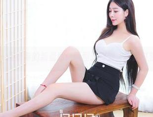 果团网 – 周妍希的新篇章：晒图时间到，裸足时刻来了！