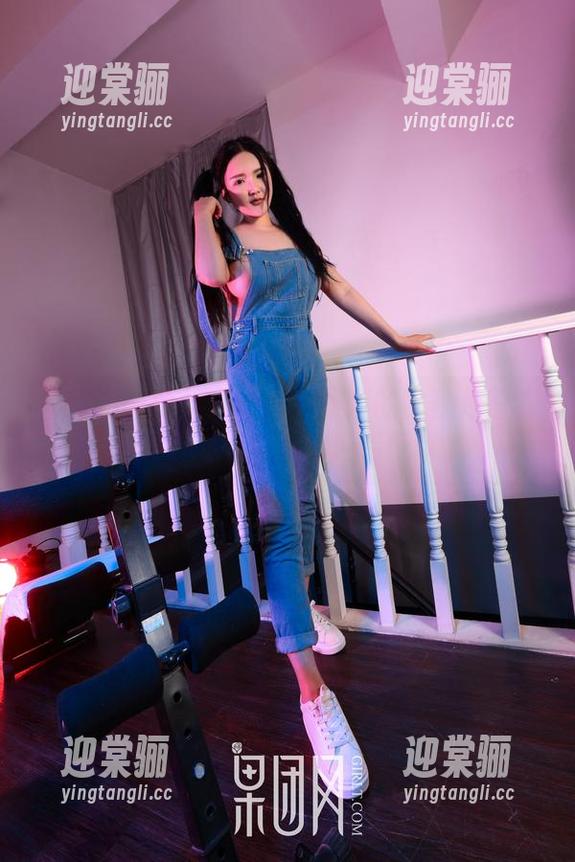 果团网 - 全集来啦！莫雅淇的比基尼写真，适合边吃边看的轻松气氛。