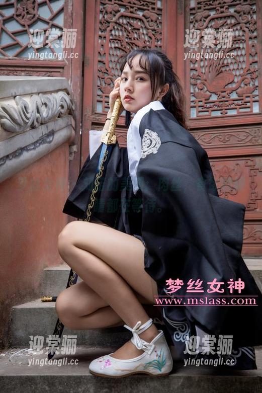 梦丝女神 - 刘诺的美图：肉丝，食欲和眼睛都在等待。