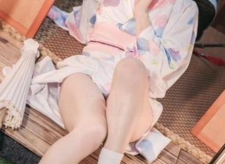 美图里的神沢永莉：你见过这样穿卫衣的黑丝牛仔裤吗？