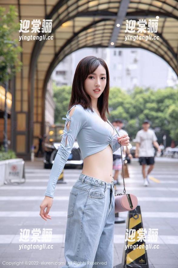 秀人网-小纯子 秀人网 - 当小纯子变成泳池边的小水鬼:图片精选,保证不湿身!