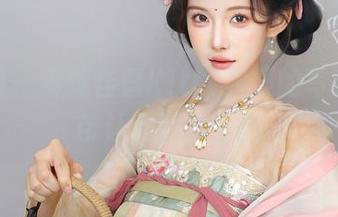 秀人网 – 看沈佳熹Kitty星辰的写真,吊带让人嘴角上扬
