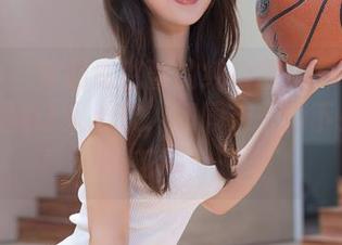 秀人网 – 萝莉悠悠酱的纯白图集——精选！可爱到让人心软，如同天上掉下来的棉花糖！