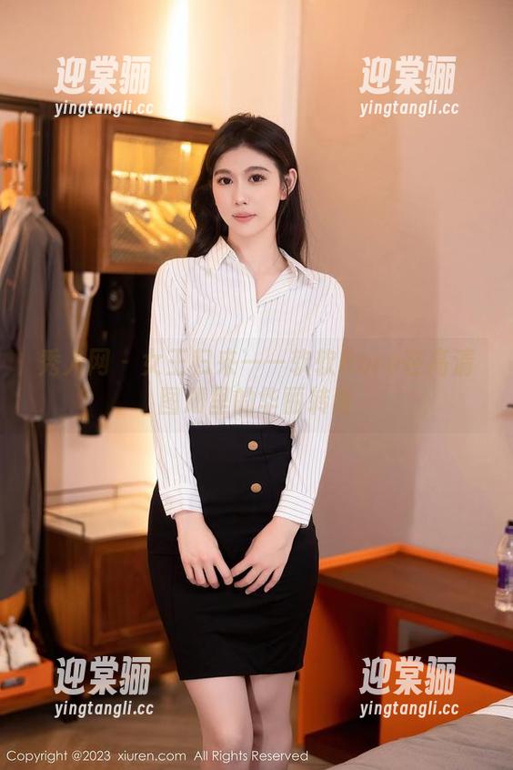 秀人网 - 女王归来——软软Roro在高清图册里的华丽转身
