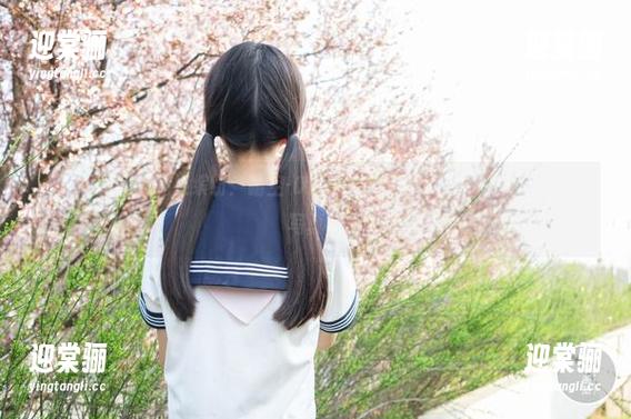 稚乖画册 “稚乖画册”糖果缤纷:晴空-01,白丝双马尾JK,免费获取甜蜜写真!