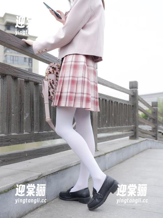 紧急企划 - 林书辞的高清壁纸：看，多美的工作环境，完全不想下班！