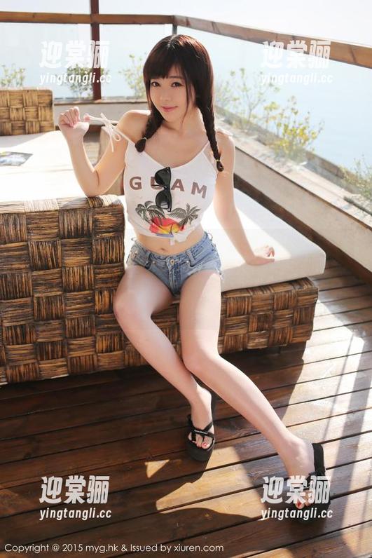 美媛馆 - 原图里的SOLO-尹菲和她的毛衣，这是部“毛衣奇遇记”，无敌分享模式开启！